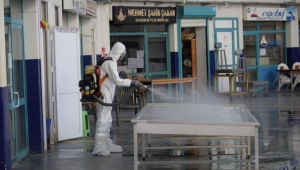 İzmir Balık Hali dezenfekte edildi