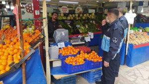 İzmir pazarlarında koronavirüs önlemleri