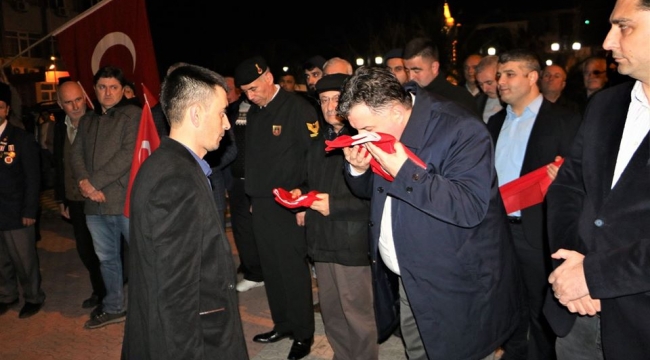 KINIK İDLİP ŞEHİTLERİ İÇİN TEK YÜREK OLDU
