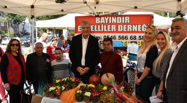 Üretici kadın pazarı Narlıdere'de!