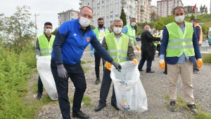 Çiğli Atatürk Mahallesi’nde köşe bucak temizlik