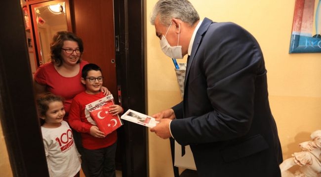 Güzelbahçe Belediyesi’nden Çocuklara Bayram Sürprizi