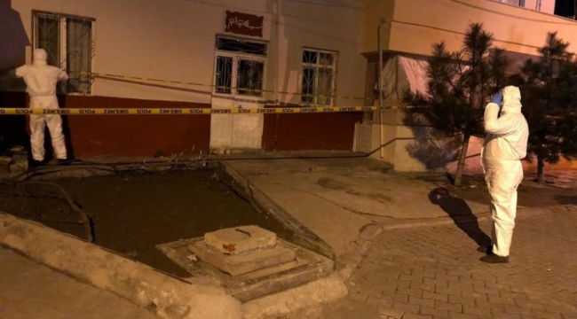 KAĞIZMAN’DA ŞÜPHELİ BİNA KARANTİNAYA ALINDI