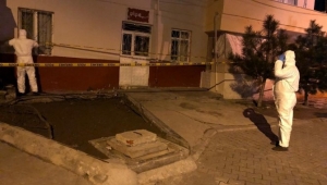 KAĞIZMAN’DA ŞÜPHELİ BİNA KARANTİNAYA ALINDI