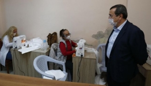 Konak Belediyesi maske üretimine başladı