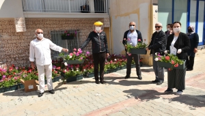 Narlıdere’de balkonlar çiçek açtı!