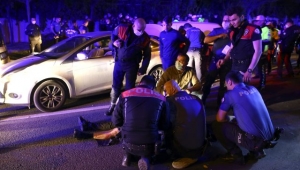 Ankara'da bir araç polis noktasına daldı: 6 polis yaralı