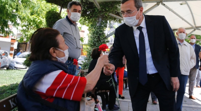 Başkan Batur 65 yaş üstü Konaklılarla bir araya geldi