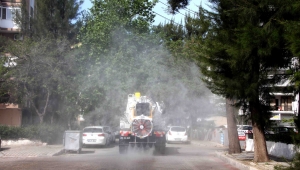 Bayraklı’da 24 mahalleye 2100 ton dezenfektan
