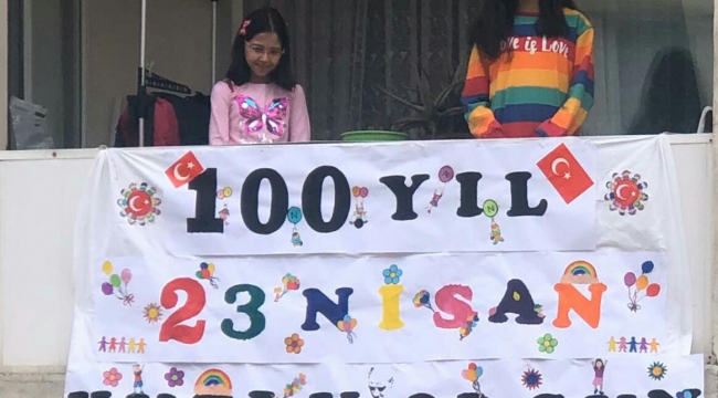 Bayraklılı çocuklar 100. yıla iz bıraktı