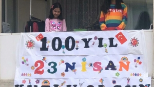 Bayraklılı çocuklar 100. yıla iz bıraktı