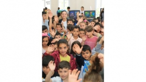 Herkes Çocukların Şen Kahkahalarını Duymak İstiyor