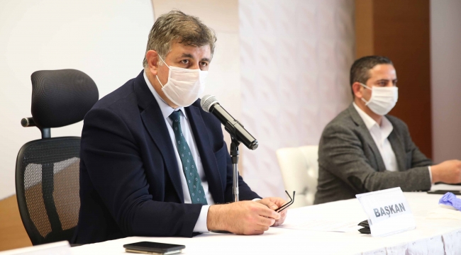 Karşıyaka’da pazar yerlerine özel müdürlük