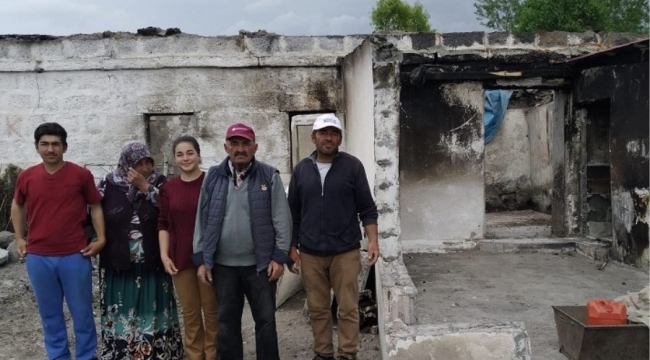 Ardahan'da evi yanan aile ortada kaldı