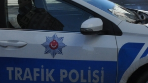 Ardahan-Kars-Erzurum yolunda iki araç çarpıştı 1 ölü 5 yaralı