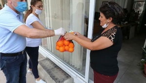 EFES SELÇUK BELEDİYESİ VİTAMİN DAĞITTI
