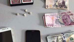 Hileli zarla kaybettirip yüksek faizle borç veren çeteye operasyon!