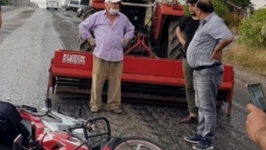 Traktör ile motosiklet çarpıştı: 1 yaralı