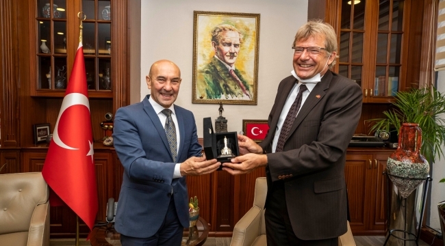 Almanya'nın İzmir Başkonsolosu'ndan Soyer'e veda ziyareti