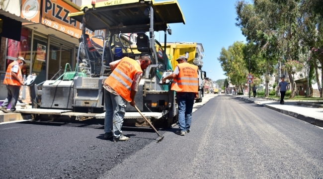 Bornova’da yollar yenileniyor