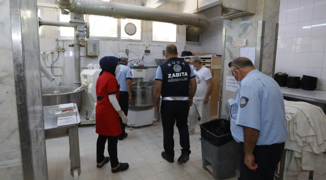 Kurban Bayramı öncesi Buca zabıtasından tatlı denetimi