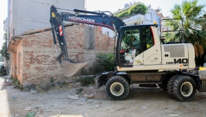 METRUK BİNA YIKILDI