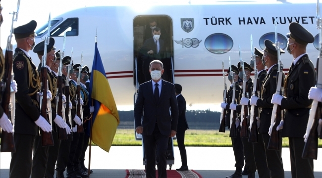 Millî Savunma Bakanı Hulusi Akar Ukrayna’da