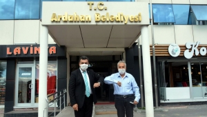 Ardahan Beldiyesinde bazı çalışanların korena çıkması sonucu girişlere ķısıtlama geldi