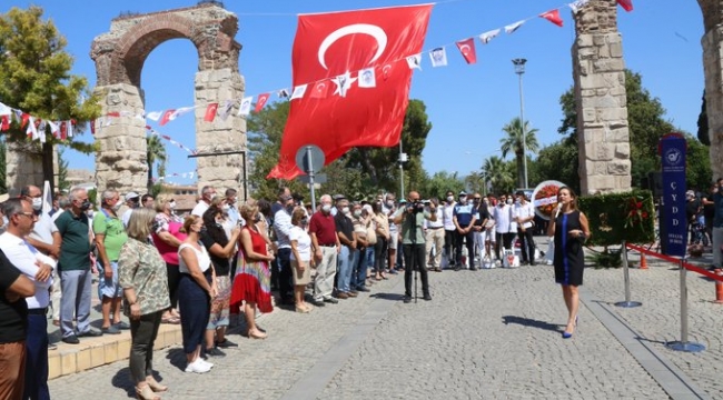 BAĞIMSIZLIK RUHU KURTULUŞ YOLU ANITI’NDA YAŞIYOR 