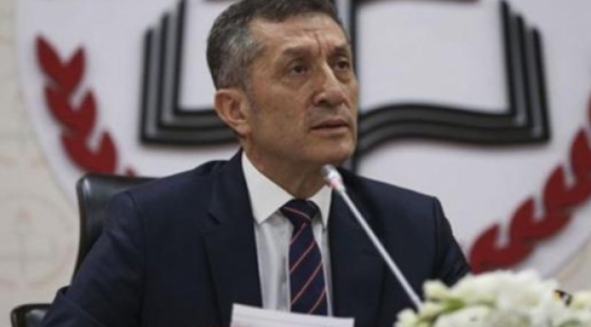 Bakan Selçuk'tan 'okullar açılmasın' diyenlere yanıt