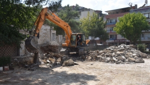KEMALPAŞA YENİ MEYDANINA KAVUŞUYOR