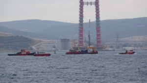 1915 Çanakkale Köprüsü’nde 2’nci kılavuz halat çekiliyor
