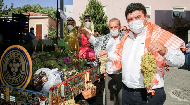 Başkan Kılıç Buca’nın üzümlerini gerçek sahiplerine dağıttı