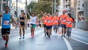İzmir’de kurtuluş coşkusu maratonla taçlandı