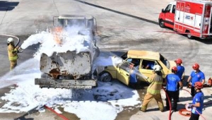 İzmir İtfaiyesi’nde sağlıkçılar hayat kurtarıyor