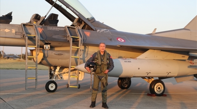 Millî Savunma Bakanı Hulusi Akar, F-16 İle Ege’nin Kuzeyinde Uçtu