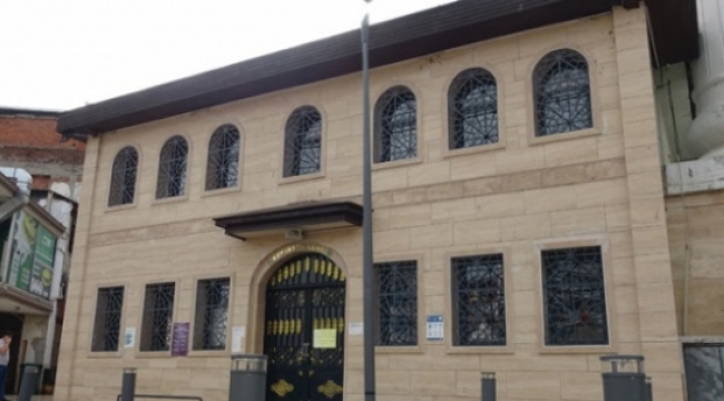 Müezzin koronavirüs oldu, camii geçici olarak ibadete kapatıldı
