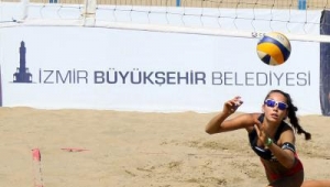 Plajda yine şenlik var