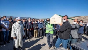 CHP Genel Başkanı Kılıçdaroğlu İzmir’de cenaze törenine katıldı
