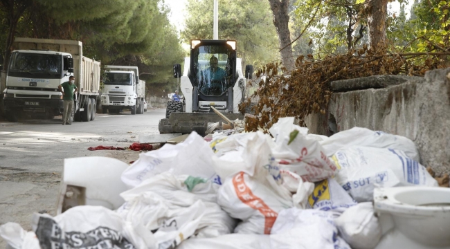 Konak’ta 7/24 molozla mücadele