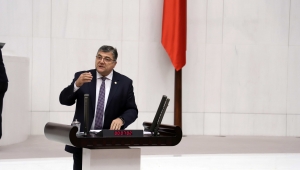 Milletvekili Sındır, “tereddüt etmeden Türkiye’yi borç batağına sürüklüyorsunuz”