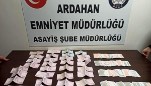 Ardahan'da Virüs salgınına rağmen kumar masası kuran 9 kişiye 28 bin 350 lira ceza
