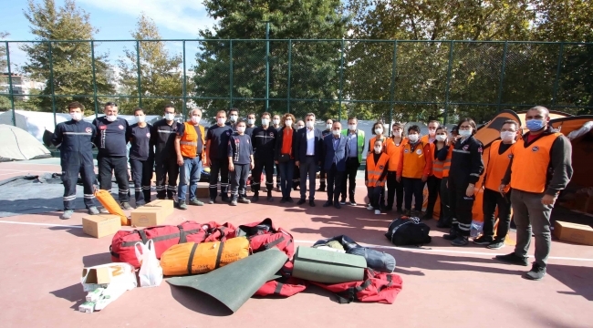 Başkan Sandal, 3 gündür uyumadan yardıma koşuyor