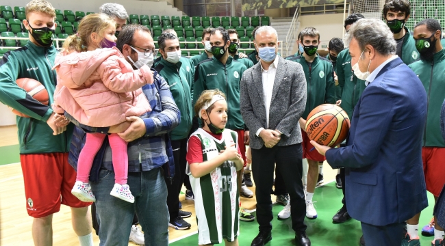 Bornova Belediyespor Ayda ve Atakan’ı ağırladı