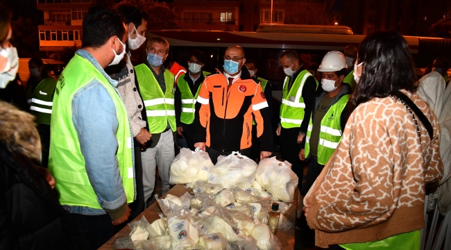 Büyükşehir tüm gücüyle sahada:Çadır alanlarında iyilik noktaları kuruldu
