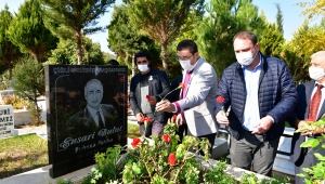 Çiğli’nin Merhum Başkanı Ensari Bulut ölüm yıldönümünde anıldı