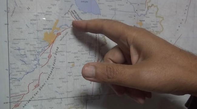 Hatay'da deprem ve tsunami korkusu