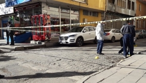 Husumet olan 2 kişi arasında silahlı kavga 1 kişi bacağından yaralandı