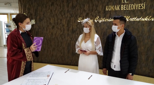 Konak’ta nikâhla İstanbul sözleşmesi bir arada