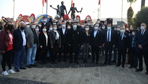 Kuşadası Atası'nı Saygı İle Andı